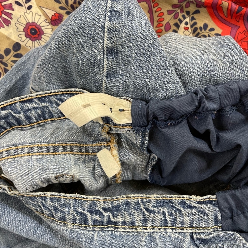 Duo Maternity adjustable jeans size medium (8/10 pre-maternity) room to grow - Picture 4 of 7